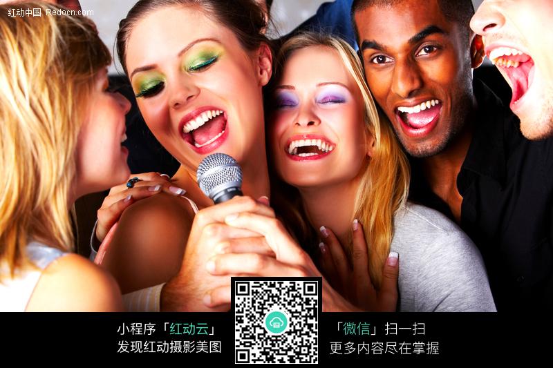 酒吧<em>迪厅</em>唱歌图片图片-人物图片素材|图片库|图