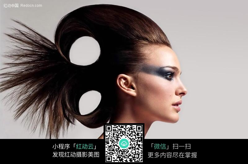 留个性<em>发型</em>的外国女子图片(编号:426737)