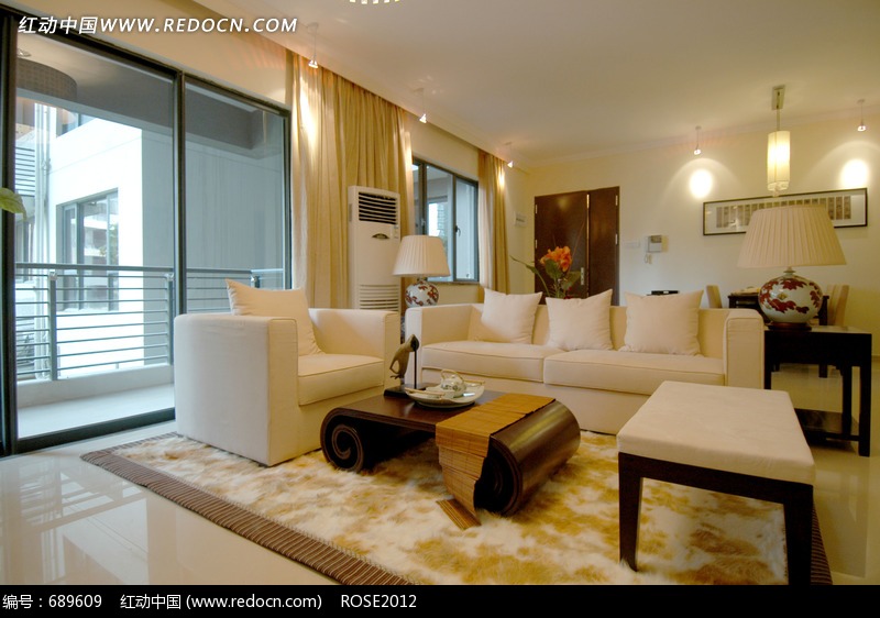 宽大的现代客厅装修效果图图片(编号:689609)