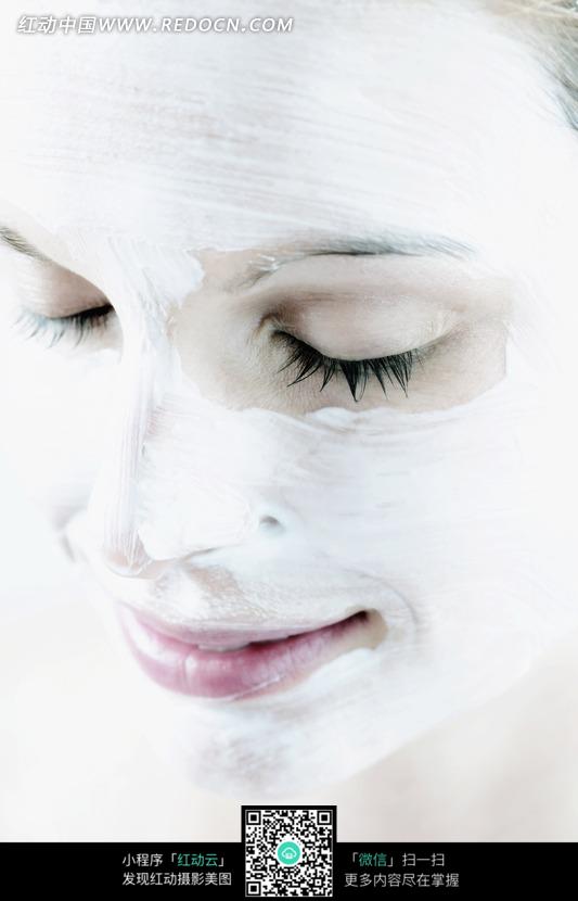 敷面膜的女人脸部特写图片(编号:851603)_其他