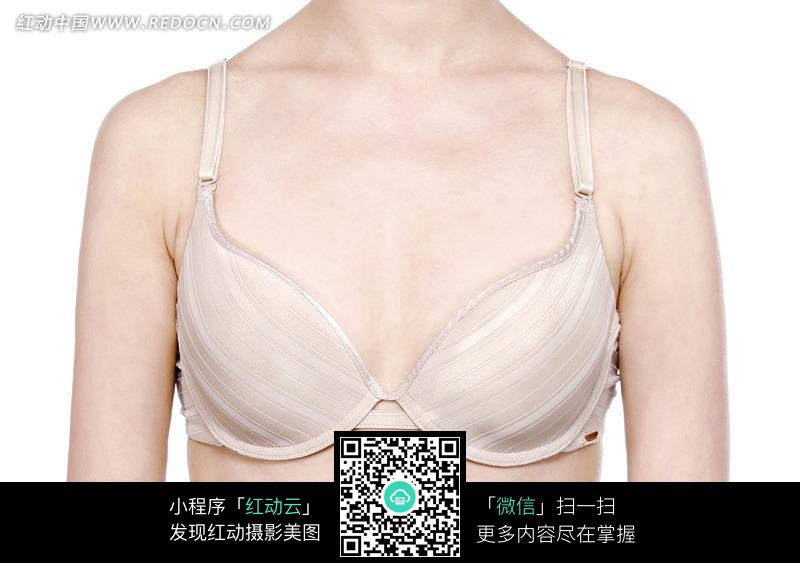 戴着<em>胸罩</em>的女人胸部特写图片(编号:900183)_珠