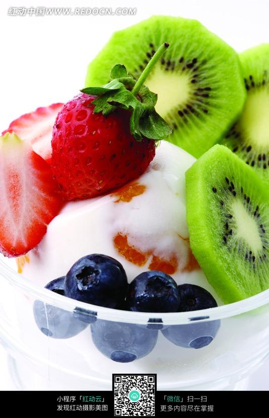 一碗草莓蓝莓弥猴桃沙拉图片-美食图库|图片库