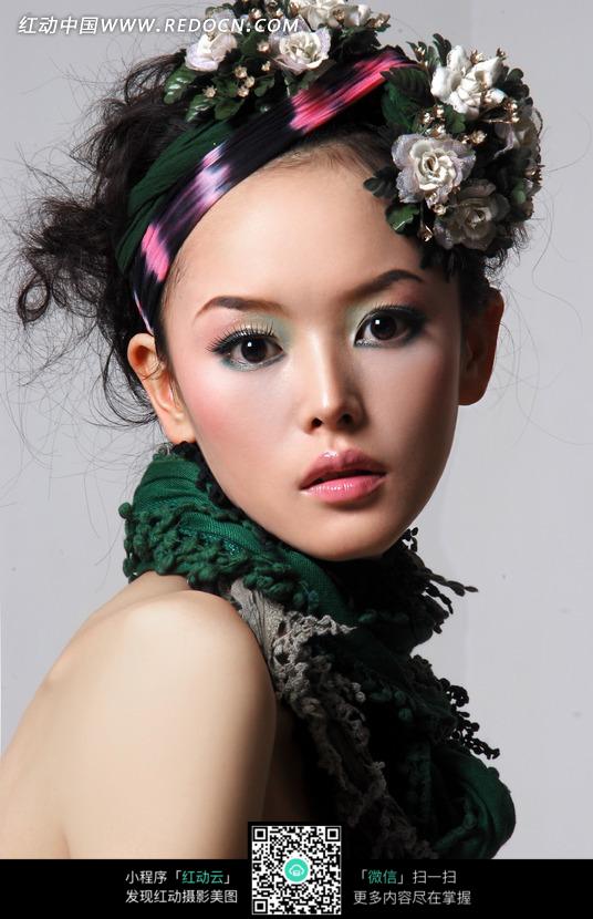 头戴照片的大女生图片眼睛花饰女孩(编号:102吹时尚被气球图片