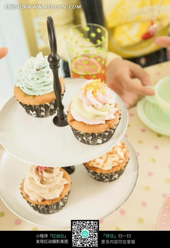 【视频】<em>青梅竹马的宠文</em>,何必太多情_青梅竹马