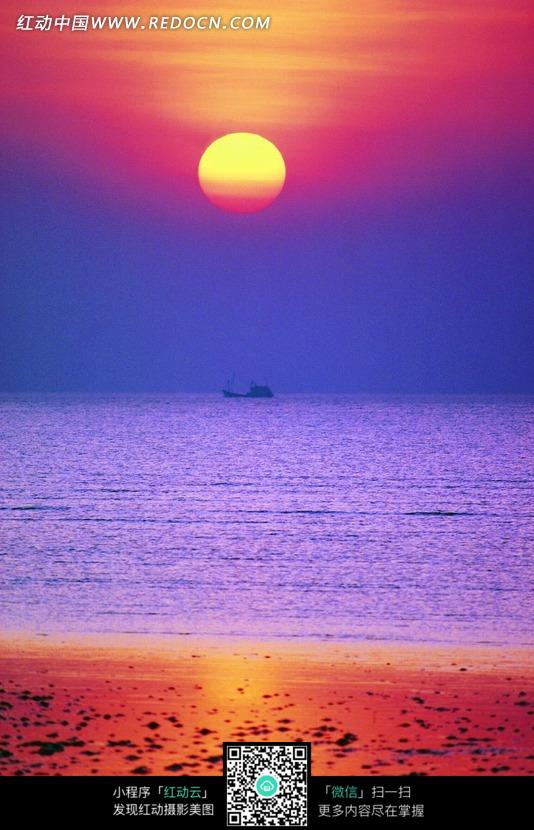【关于大海、沙滩、夕阳的诗】
