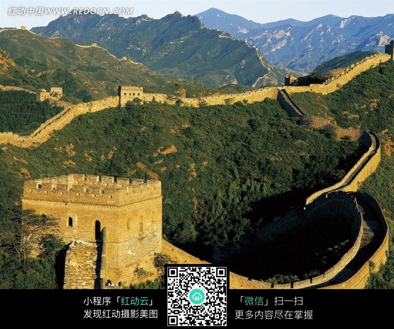 阳光照射下的万里长城烽火台图片 编号 1354339 万里长城高清图片