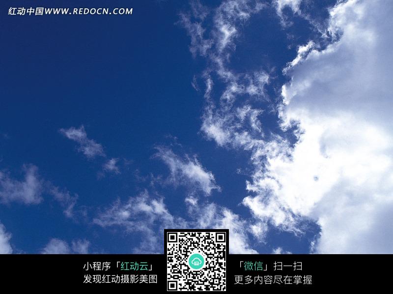 天空里的一大团墨云图片(编号:1383417)_天空